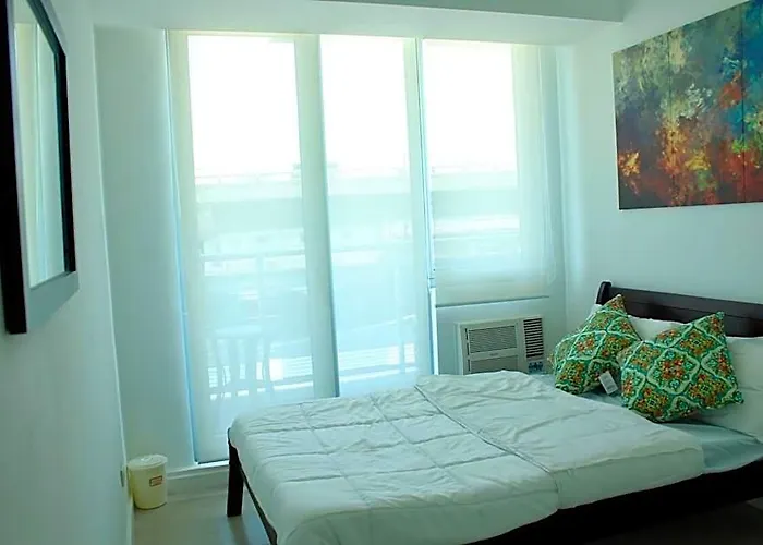 Hotel Azure 2br Serviced - Naia & Moa Manila